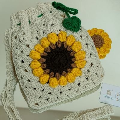 Sun flowers crochet bag 
