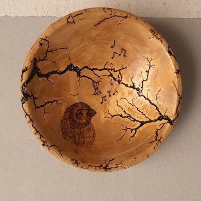 طبق جداري من خشب الزيتون