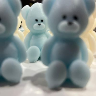 � شمعة صغيرة على شكل دبدوب