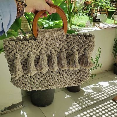 شنطه مميزة مكرمية 