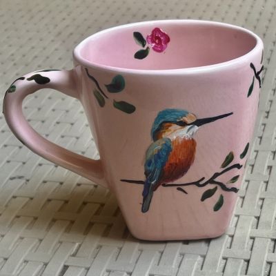 رسم يدوي علي المجات