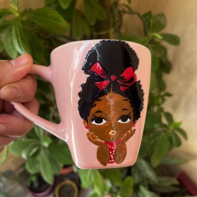 رسم يدوي علي المجات