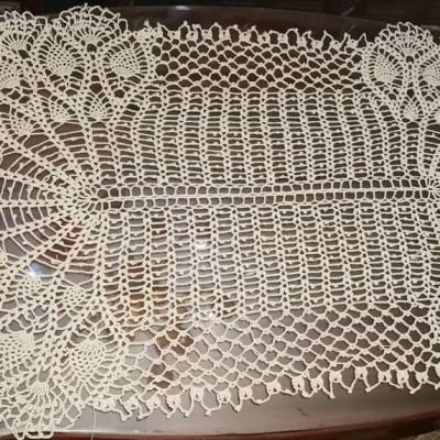 مفرش منتصف بيضاوي