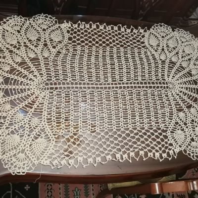 مفرش منتصف بيضاوي