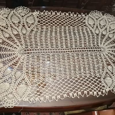 مفرش منتصف بيضاوي