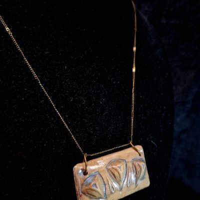 Ceramic & copper chain