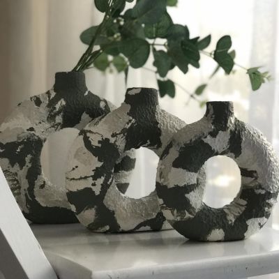 طقم فازات ثلاثى مختلف الأحجام 