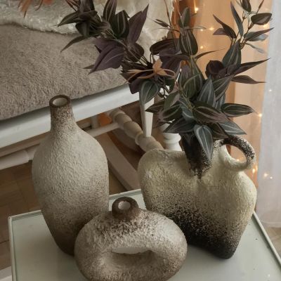 طقم فازات ثلاثى مختلف الأحجام 