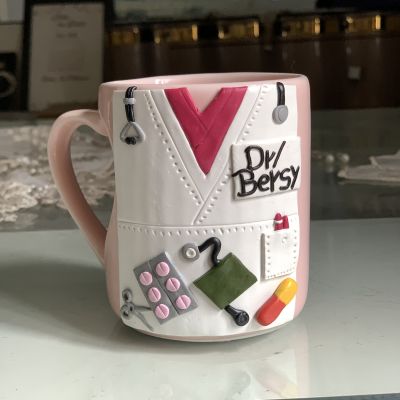 مج من الصلصال الحراري  دكتور 