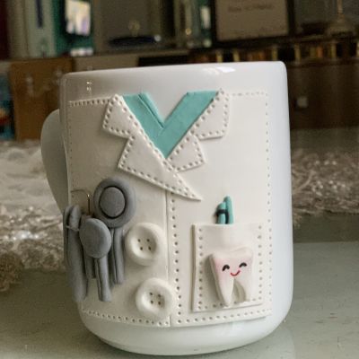 مج من الصلصال الحراري  دكتور 