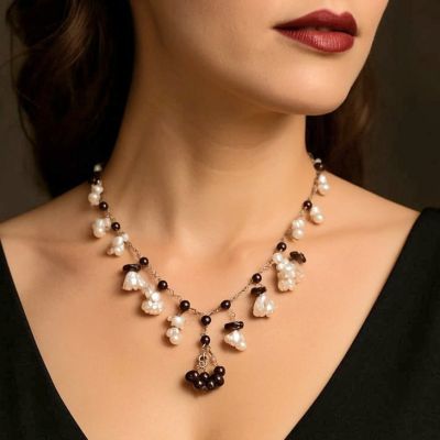 كوليه فضه مزين باللولي واحجار الروبي الرائعه