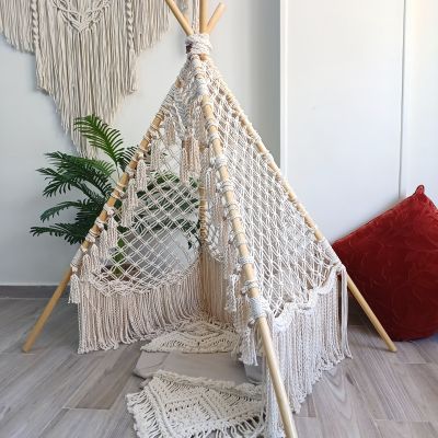 خيمة مكرمية