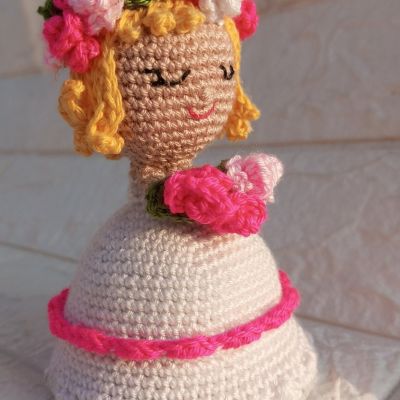 Amigurumi flowers doll 