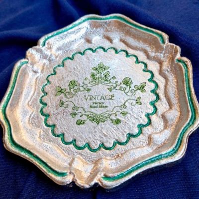 مجموعة من اطباق الفلورنتين 