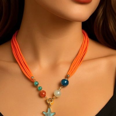 كوليه جلد برتقالي مع احجار مختلفه 