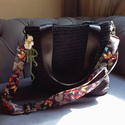 شنطة كلاسيك كروشية