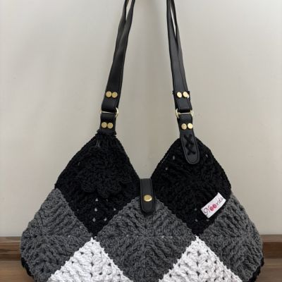 شنطة بمربعات جراني 