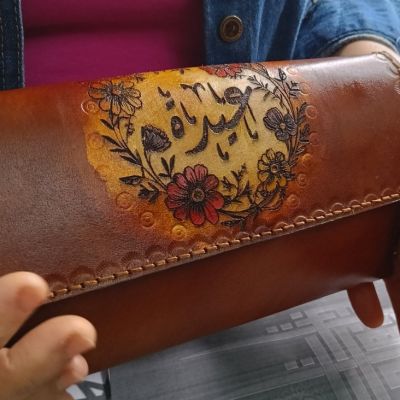 محفظة نسائيه جلد طبيعي 