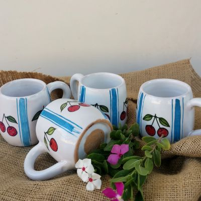  مج خزفى مرسوم يدويا بثمار الكريز