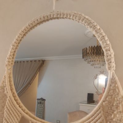 مرايا مكرمية بشكل البومبة