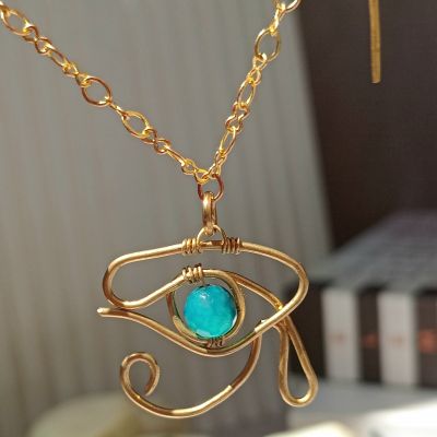 سلسلة نحاس بدلايات فرعونيه 