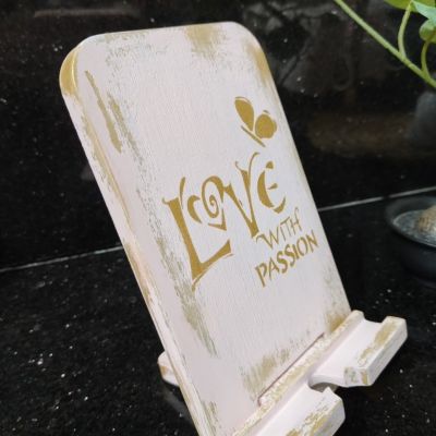 حامل موبايل خشب