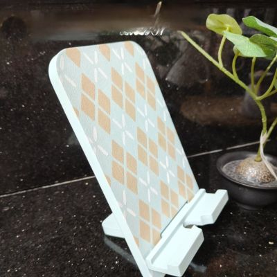 حامل موبايل خشب 