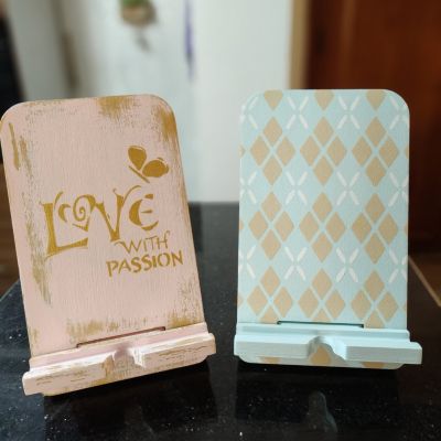 حامل موبايل خشب 