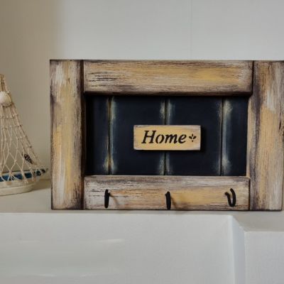 لوحة تعليق مفاتيح