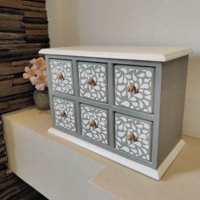 منظم خشبي بتصميم جذاب