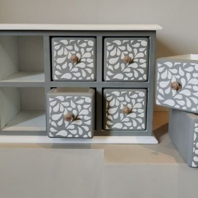 منظم خشبي بتصميم جذاب