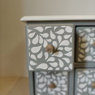 منظم خشبي بتصميم جذاب