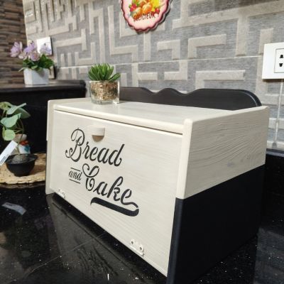 حافظة مخبوزات من الخشب 