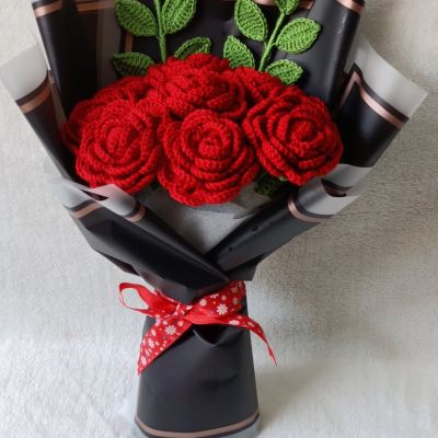 باقه ورد بلدي احمر كروشيه