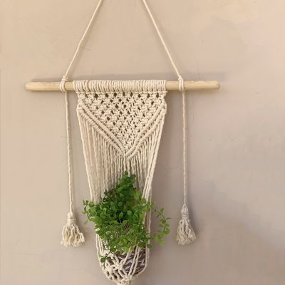 علاقة زرع مكرمية 