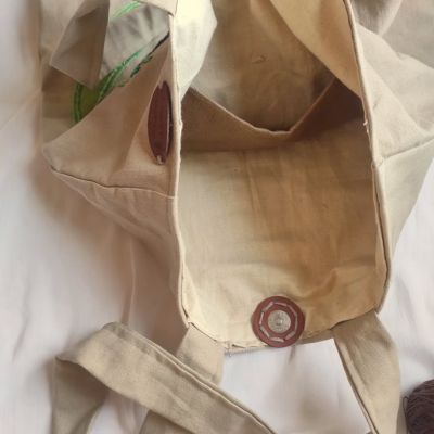 شنطة قماش مطرزة 