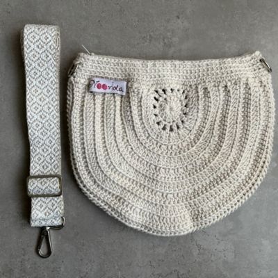 شنطة كروس صغيرة 