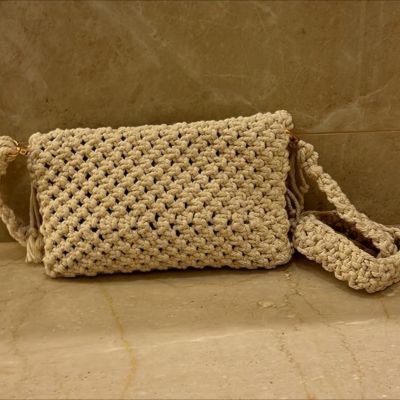 شنطه كتف أو كروس من أعمال المكرميه