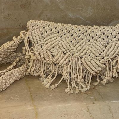 شنطه كتف أو كروس من أعمال المكرميه