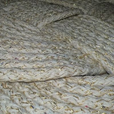 رانر الطاوله من المكرميه المطعم بالسيرما