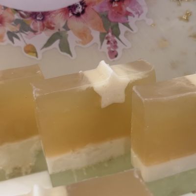 صابونة الكولاجين بمكونات طبيعية