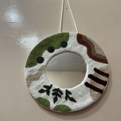 مرايا بفن البانش نيدل