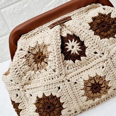 حقيبة كلاتش أنيقة من الكروشيه