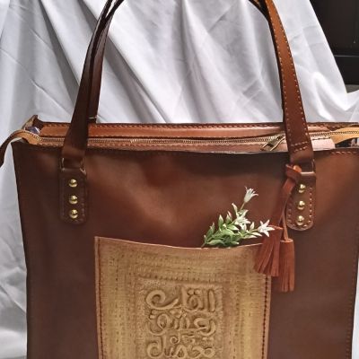 شنطة حريمى جلد طبيعي 