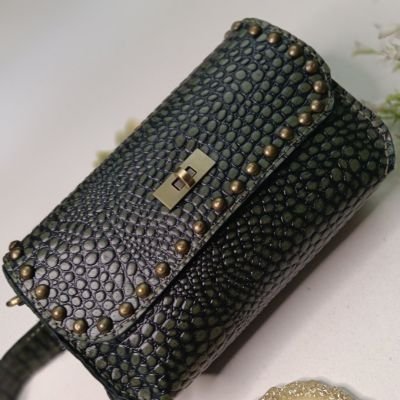 شنطة حريمى جلد طبيعي 