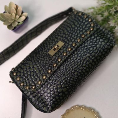 شنطة حريمى جلد طبيعي 