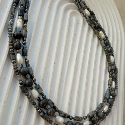 كوليه لابرادورايت مع اللؤلؤ الطبيعي