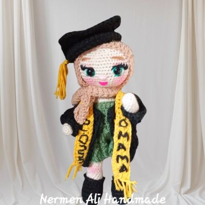 دمية التخرج محجبه