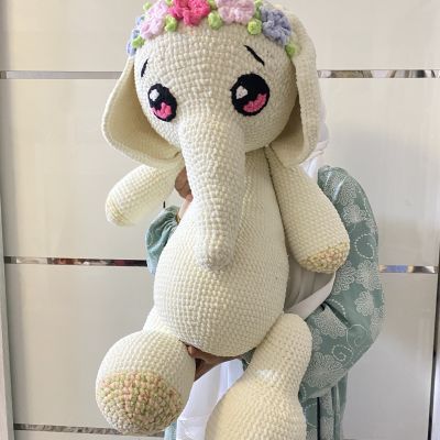 فيل كروشيه كبير