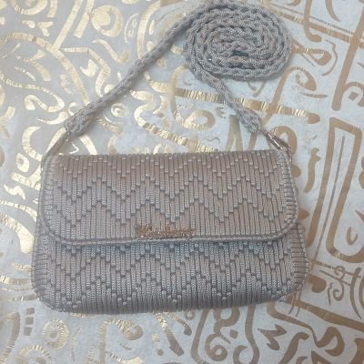 شنطة بشبك كنفا